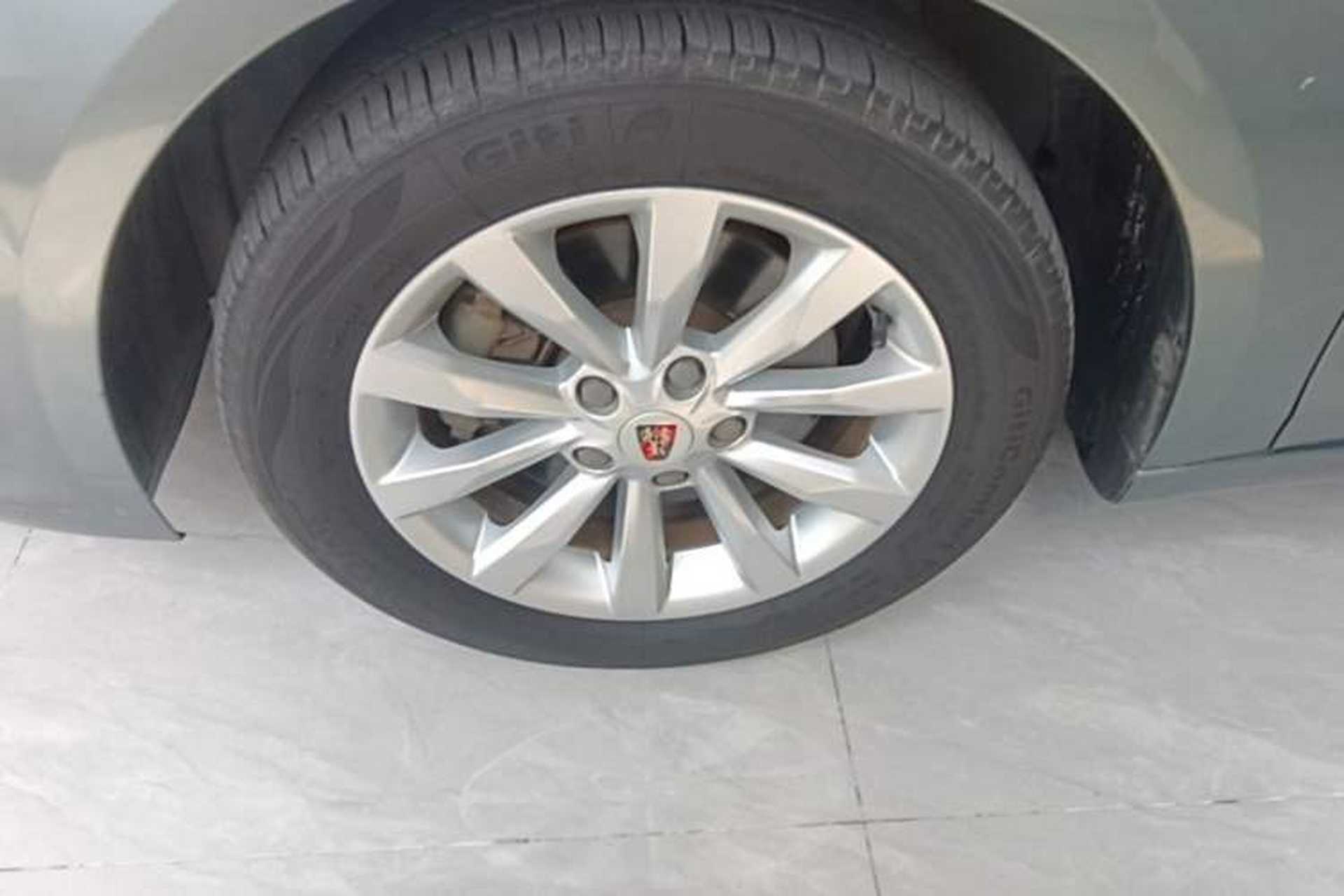 Used Roewe i6 2017 20T Automatic Internet Smart Edition Left Front Wheel Hub
