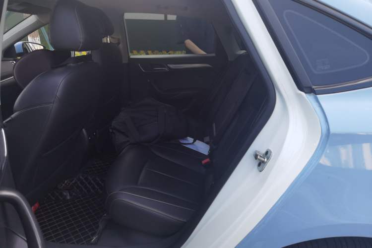 Used Roewe i6 2017 20T Automatic Internet ZhiZun Edition Left Rear Seat