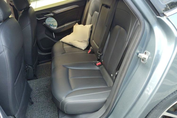 Used Roewe i6 2017 20T Automatic Internet ZhiZun Edition Left Rear Seat