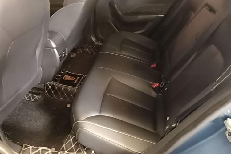Used Roewe i6 2017 20T Automatic Internet Smart Edition Left Rear Seat