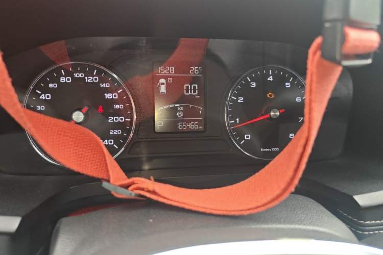 Used Roewe i6 2017 20T Automatic Internet ZhiZun Edition Odometer Close Up