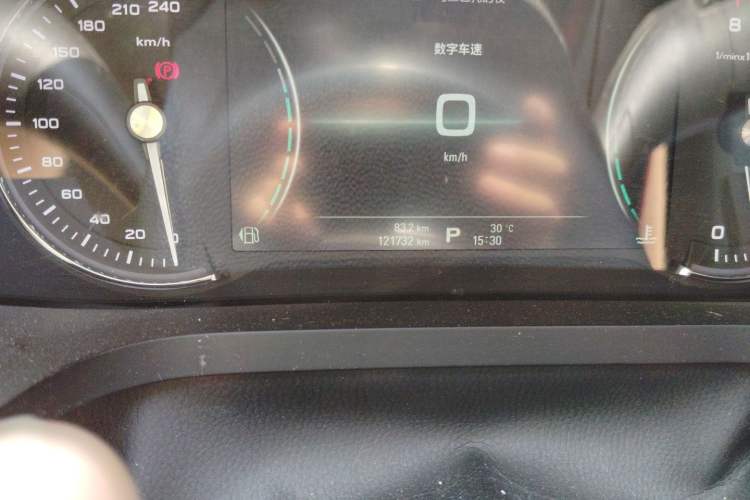 Used Roewe i6 2017 20T Automatic Internet ZhiZun Edition Odometer Close Up