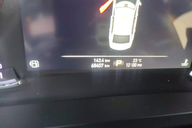 Used Roewe i6 2017 20T Automatic Internet ZhiZun Edition Odometer Close Up