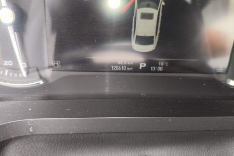 Used Roewe i6 2017 20T Automatic Internet ZhiZun Edition Odometer Close Up