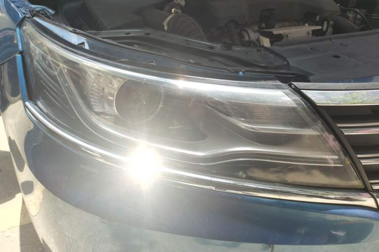 Used Roewe i6 2017 20T Manual Luxury Edition Right Front Headlight