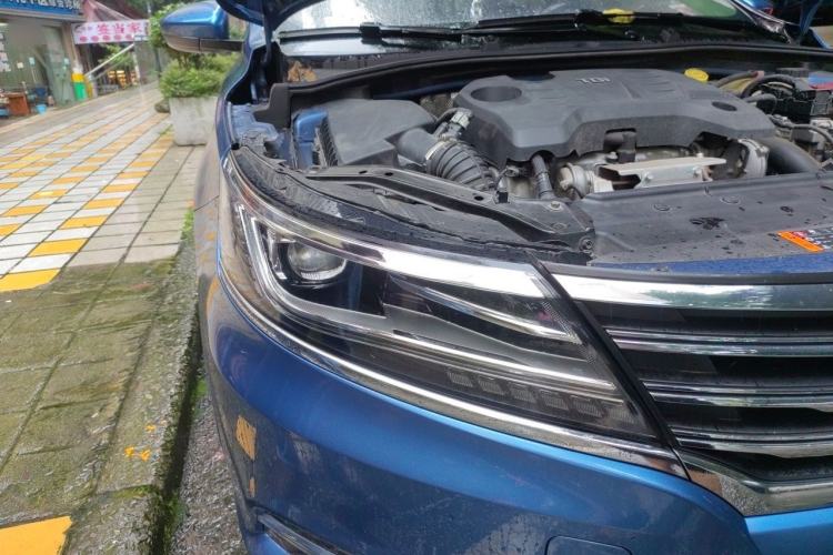 Used Roewe i6 2017 20T Automatic Internet ZhiZun Edition Right Front Headlight