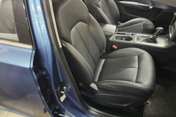 Used Roewe i6 2017 20T Automatic Internet Smart Edition Right Front Seat