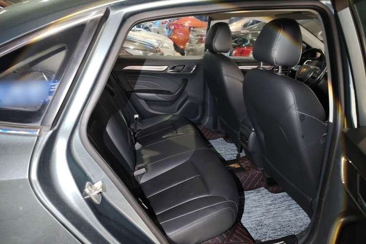 Used Roewe i6 2017 20T Automatic Internet Smart Edition Right Rear Seat