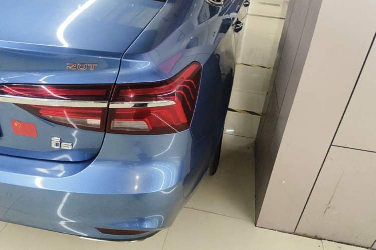 Used Roewe i6 2017 20T Automatic Internet Smart Edition Right Rear Taillight