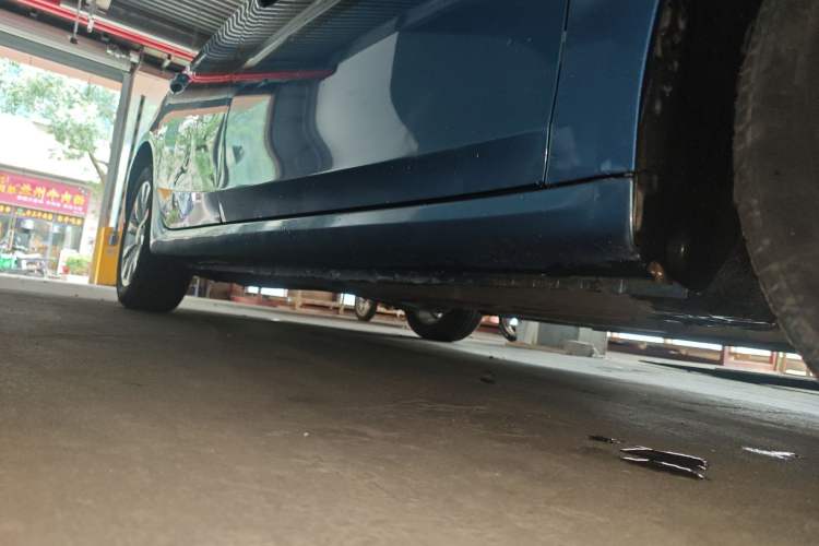 Used Roewe i6 2017 20T Automatic Internet Smart Edition Right Side Sill