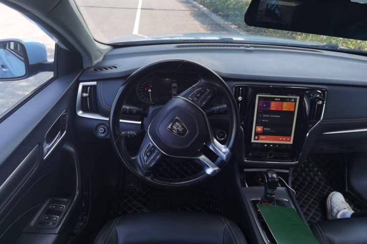 Used Roewe i6 2017 20T Automatic Internet ZhiZun Edition Steering Wheel