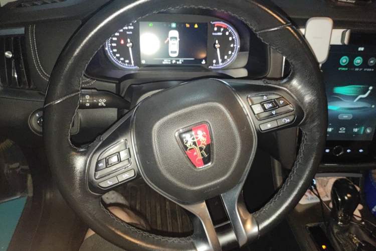 Used Roewe i6 2017 20T Automatic Internet ZhiZun Edition Steering Wheel