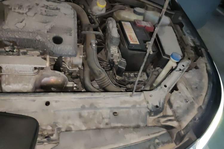 Used Roewe i6 2017 20T Automatic Internet ZhiZun Edition Engine Bay Left