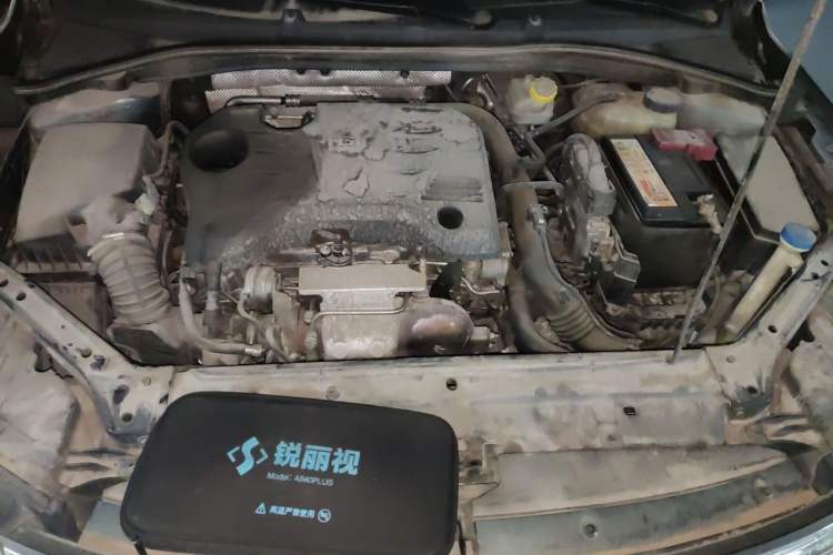 Used Roewe i6 2017 20T Automatic Internet ZhiZun Edition Engine Bay