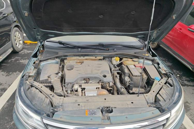 Used Roewe i6 2017 20T Automatic Internet Smart Edition Engine Bay