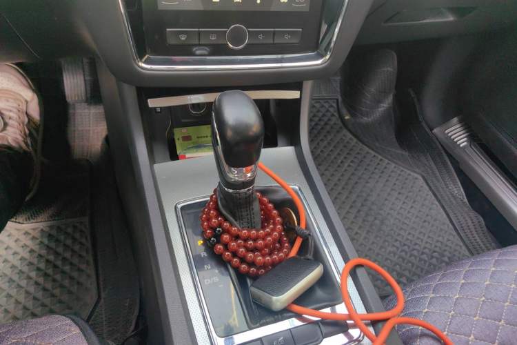 Used Roewe i6 2017 20T Automatic Internet Smart Edition Gear Lever