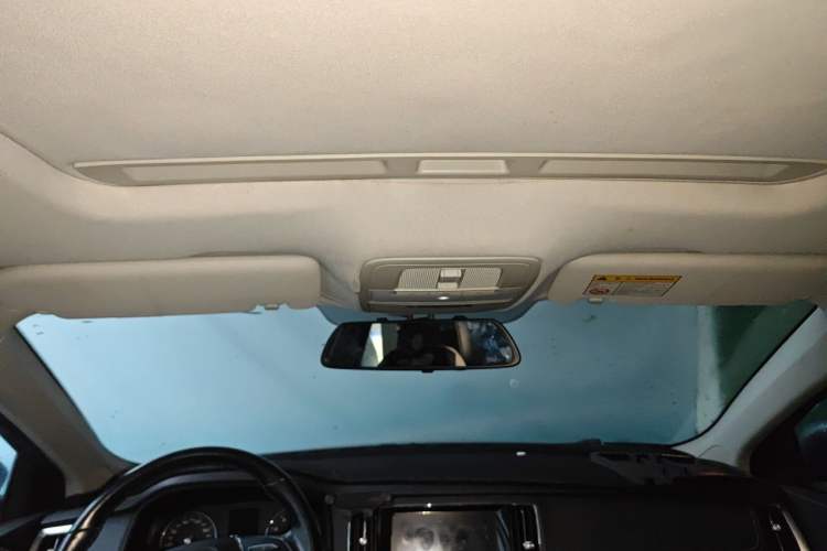 Used Roewe i6 2017 20T Automatic Internet Smart Edition Headliner