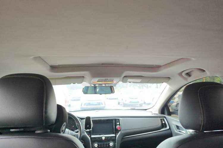 Used Roewe i6 2017 20T Automatic Internet Smart Edition Headliner