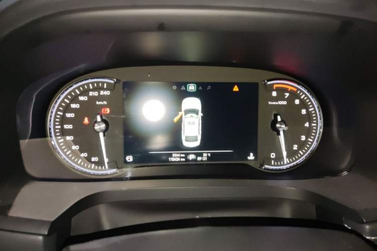 Used Roewe i6 2017 20T Automatic Internet ZhiZun Edition Instrument Cluster