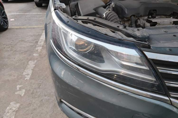 Used Roewe i6 2017 20T Automatic Internet Smart Edition Right Front Headlight