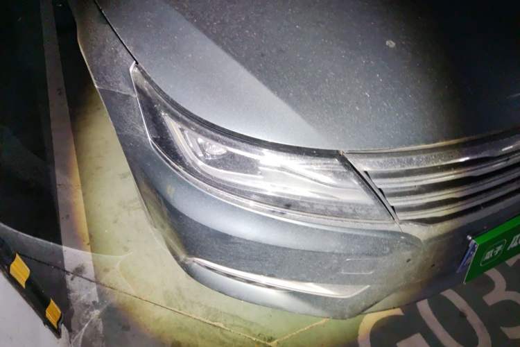Used Roewe i6 2017 20T Automatic Internet ZhiZun Edition Right Front Headlight