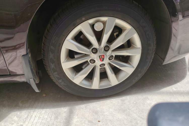 Used Roewe i6 2017 20T Manual Luxury Edition Right Front Wheel Hub