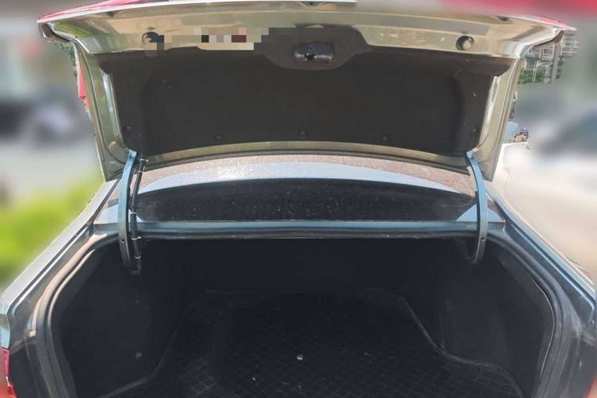 Used Roewe i6 2017 20T Automatic Flagship Edition Trunk