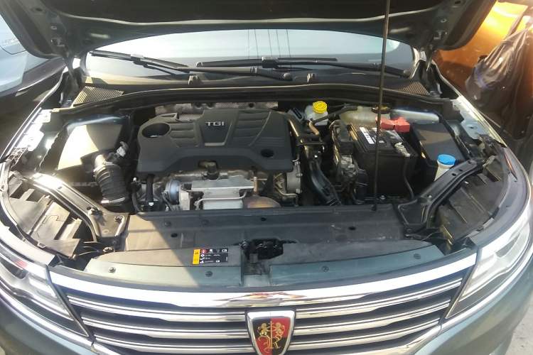 Used Roewe i6 2017 20T Automatic Internet Smart Edition Engine Bay