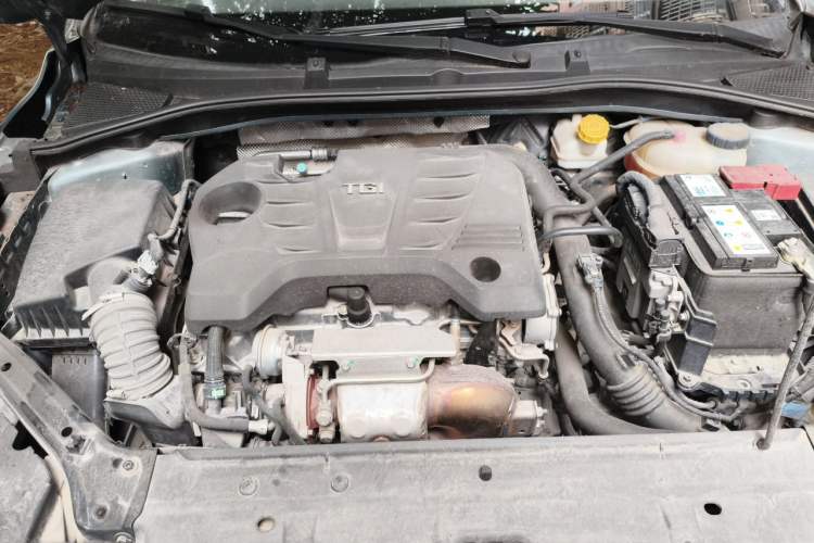 Used Roewe i6 2017 20T Automatic Internet Smart Edition Engine Bay