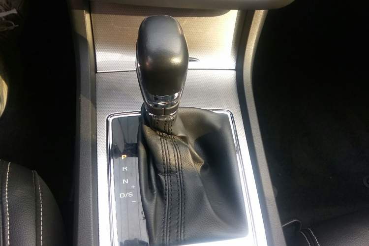 Used Roewe i6 2017 20T Automatic Internet Smart Edition Gear Lever