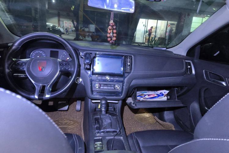 Used Roewe i6 2017 20T Automatic Flagship Edition Interior 2