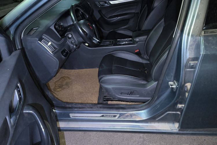 Used Roewe i6 2017 20T Automatic Flagship Edition Interior 3