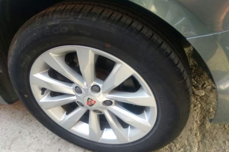 Used Roewe i6 2017 20T Automatic Internet Smart Edition Left Rear Wheel Hub