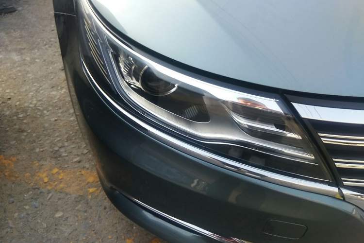 Used Roewe i6 2017 20T Automatic Internet Smart Edition Right Front Headlight