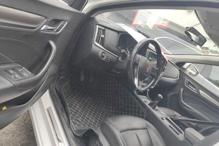 Used Roewe i6 2017 20T Manual Luxury Edition Driver Seat