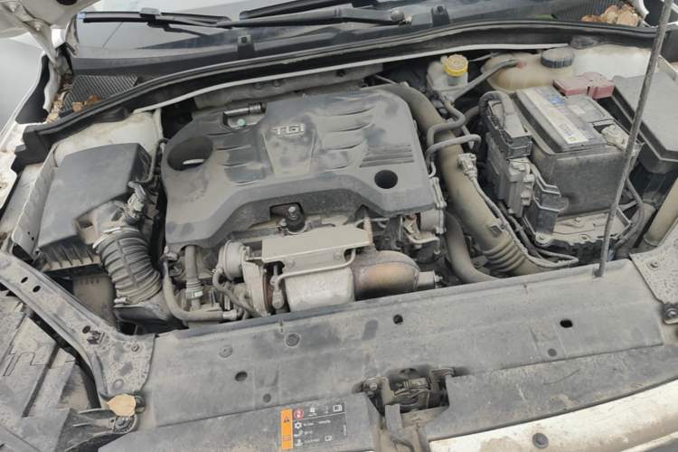 Used Roewe i6 2017 20T Manual Luxury Edition Engine Bay