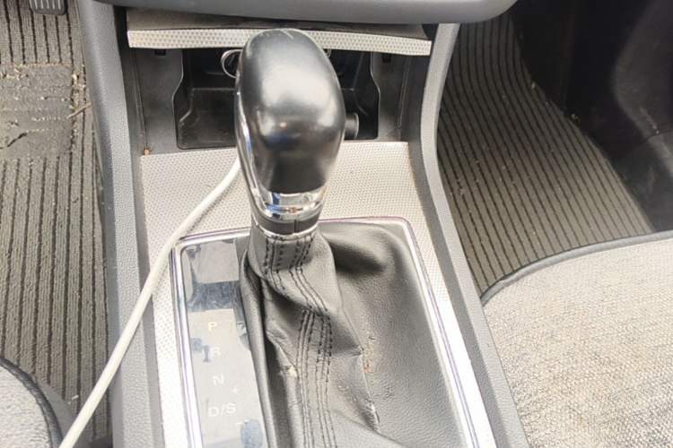 Used Roewe i6 2017 20T Automatic Internet Smart Edition Gear Lever