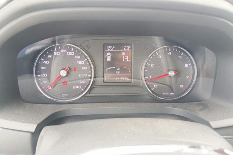 Used Roewe i6 2017 20T Automatic Internet Smart Edition Instrument Cluster