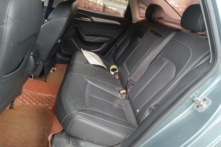 Used Roewe i6 2017 20T Automatic Internet ZhiZun Edition Left Rear Seat
