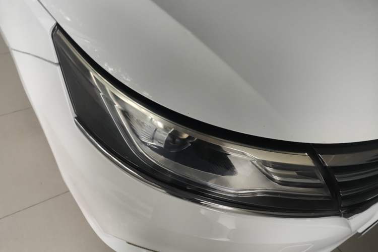 Used Roewe i6 2017 20T Automatic Flagship Edition Right Front Headlight