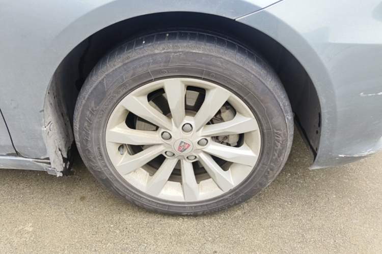 Used Roewe i6 2017 20T Automatic Internet Smart Edition Right Front Wheel Hub
