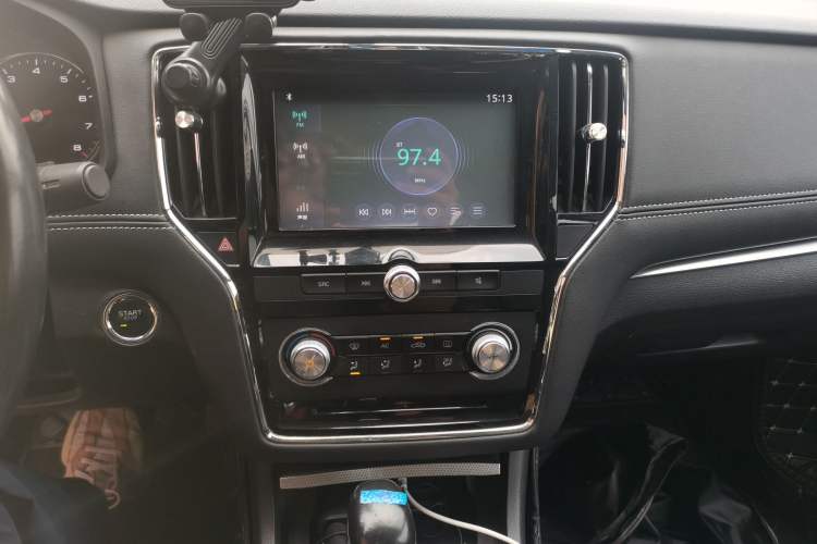 Used Roewe i6 2017 20T Automatic Flagship Edition Audio And AC Panel