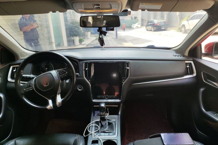 Used Roewe i6 2017 20T Automatic Internet Smart Edition Center Console