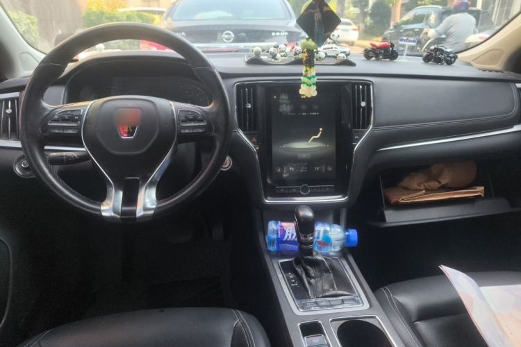 Used Roewe i6 2017 20T Automatic Internet Smart Edition Center Console