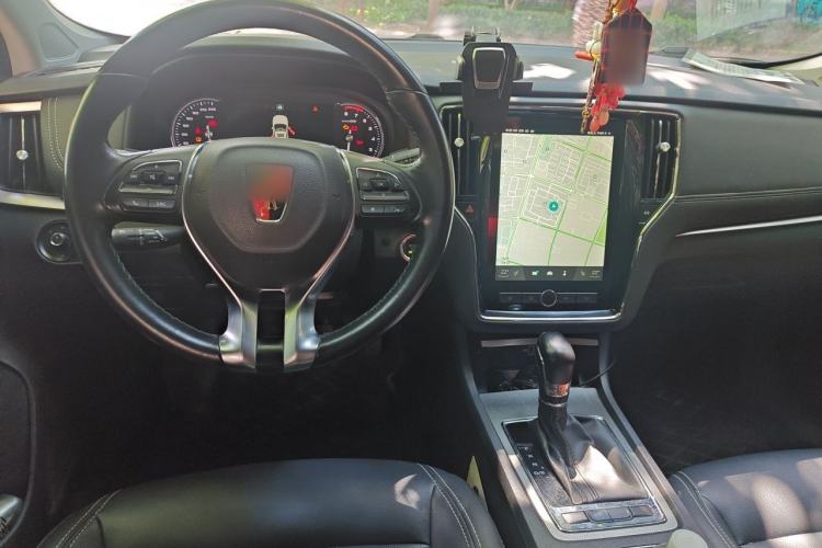 Used Roewe i6 2017 20T Automatic Internet ZhiZun Edition Center Console