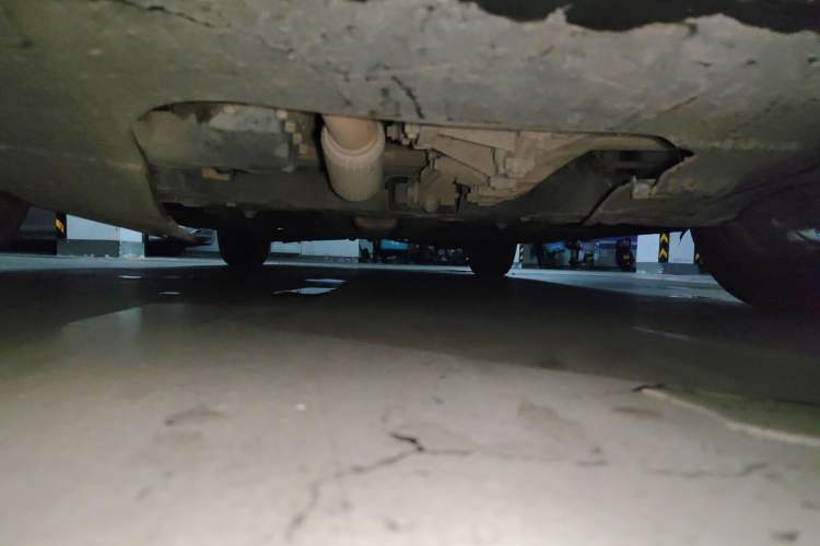 Used Roewe i6 2017 20T Automatic Internet ZhiZun Edition Chassis Front