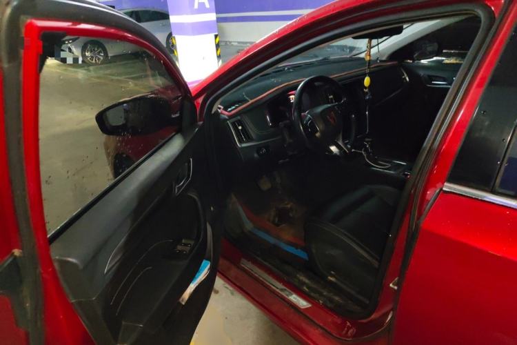 Used Roewe i6 2017 20T Automatic Internet ZhiZun Edition Driver Seat