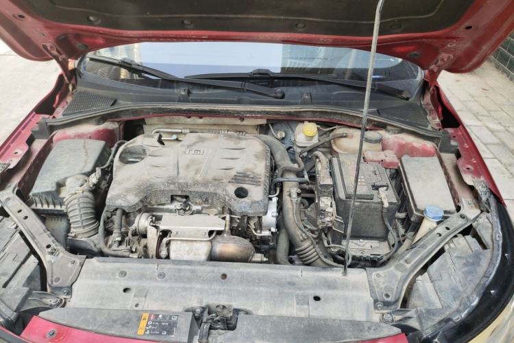 Used Roewe i6 2017 20T Automatic Internet Smart Edition Engine Bay