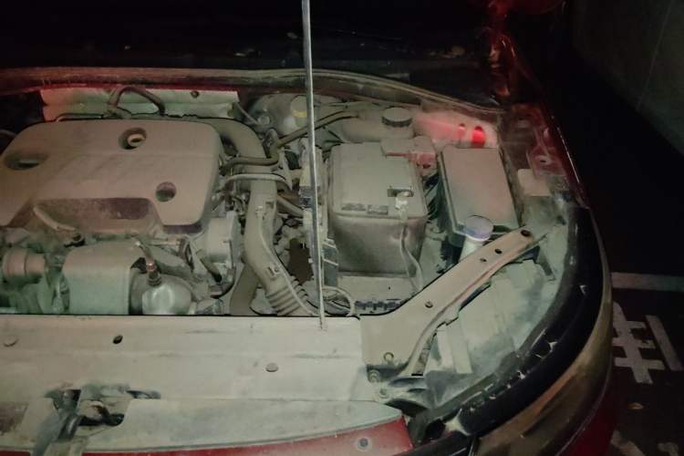 Used Roewe i6 2017 16T Manual Luxury Edition Engine Bay Left