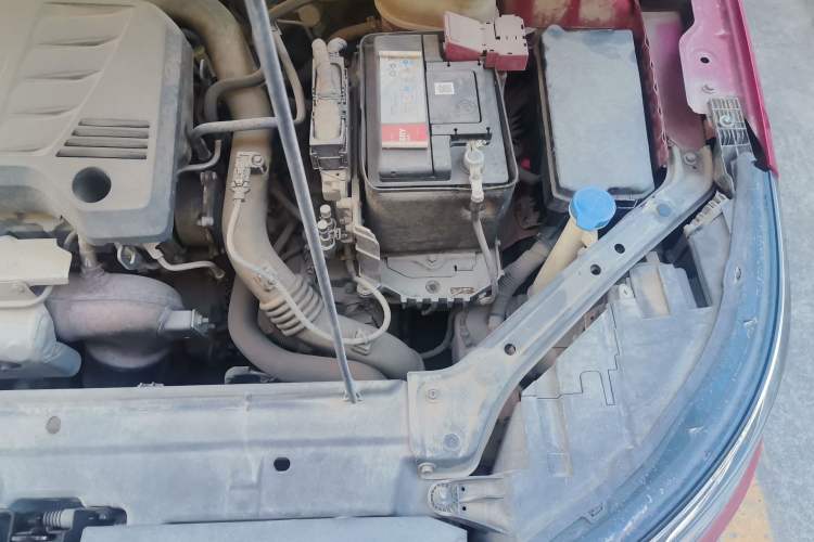 Used Roewe i6 2017 20T Automatic Internet Smart Edition Engine Bay Left